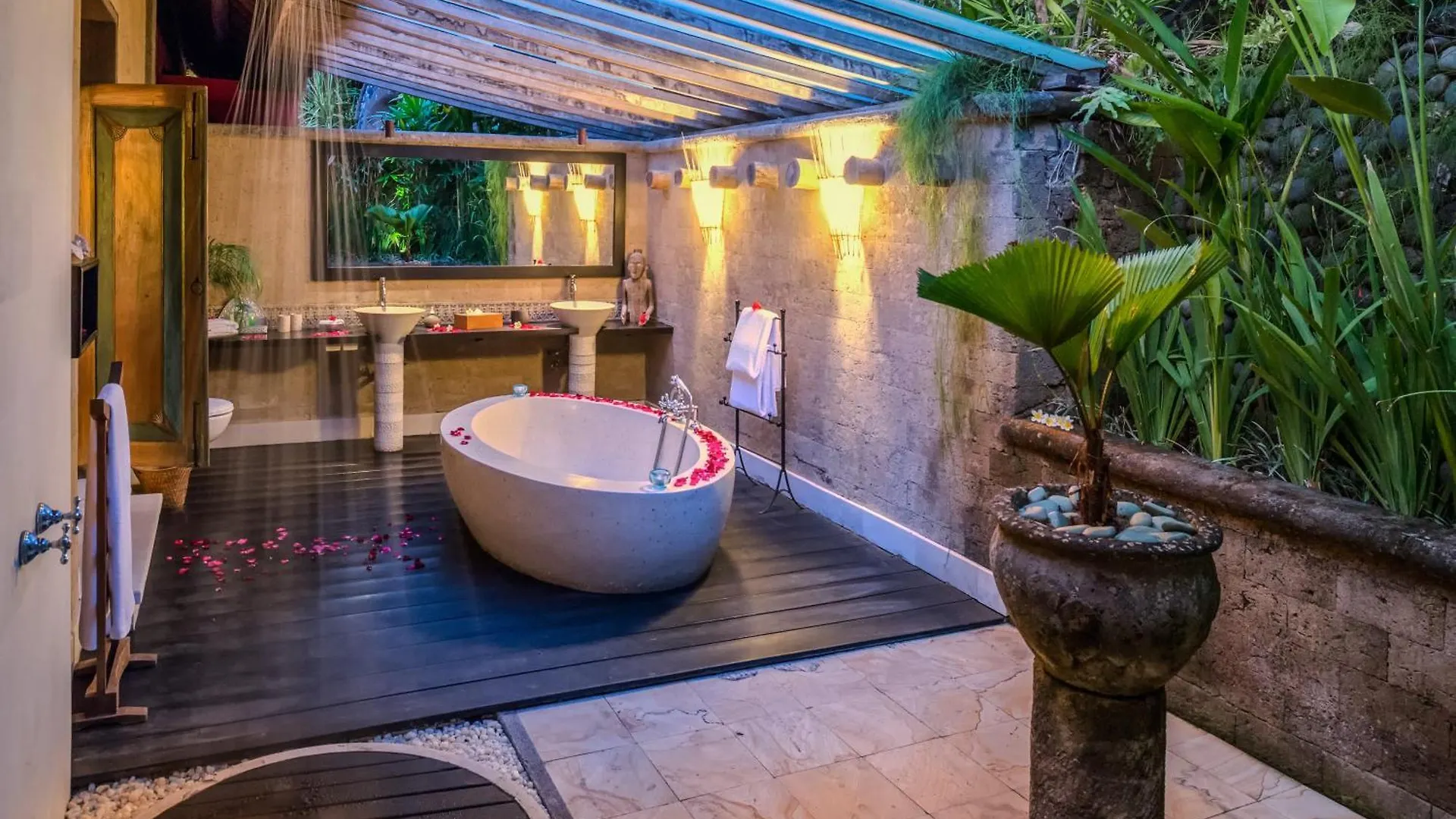Villa Tirta Naga Bali Семиньяк 0*,