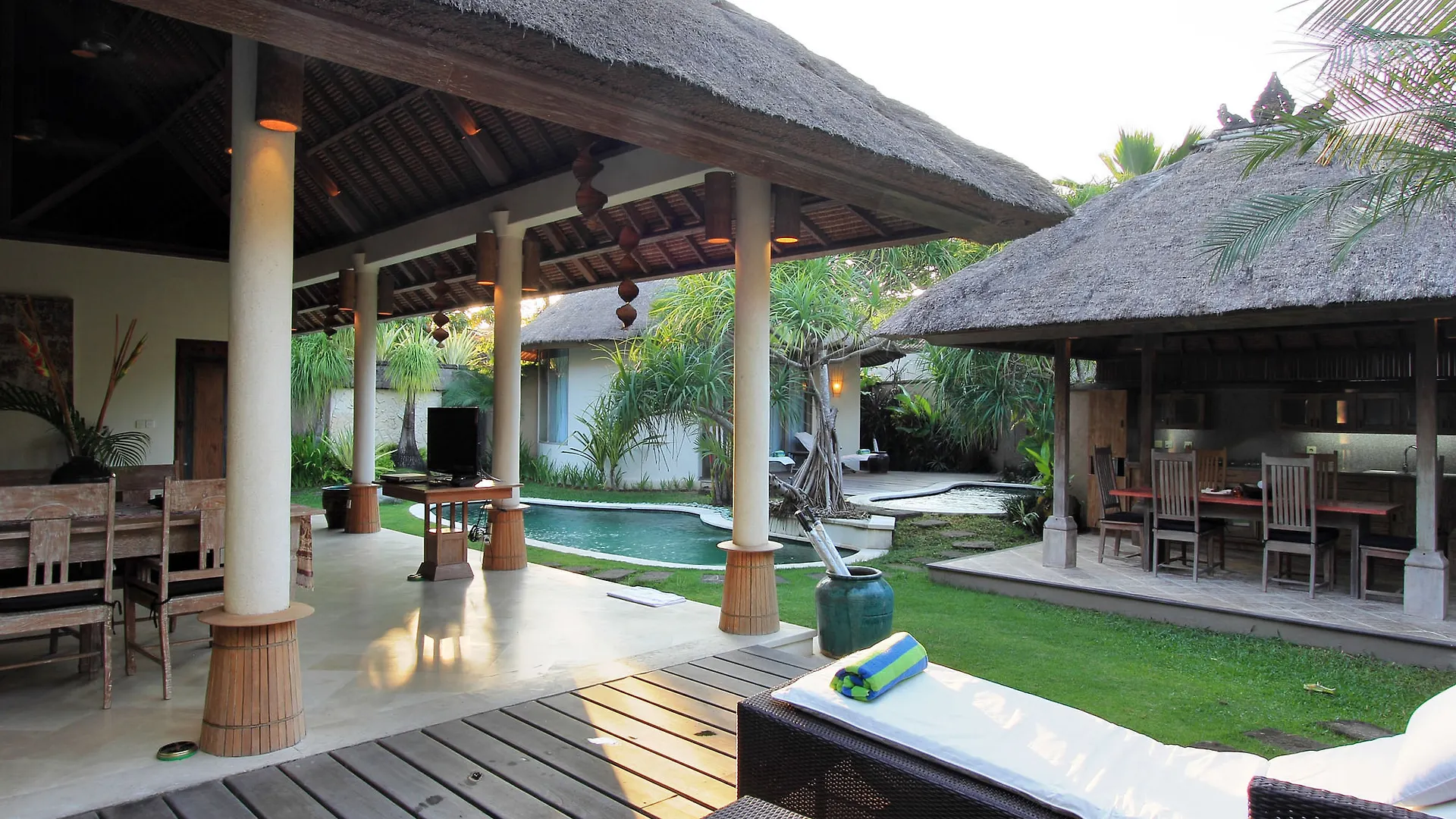 Villa Tirta Naga Bali Семиньяк